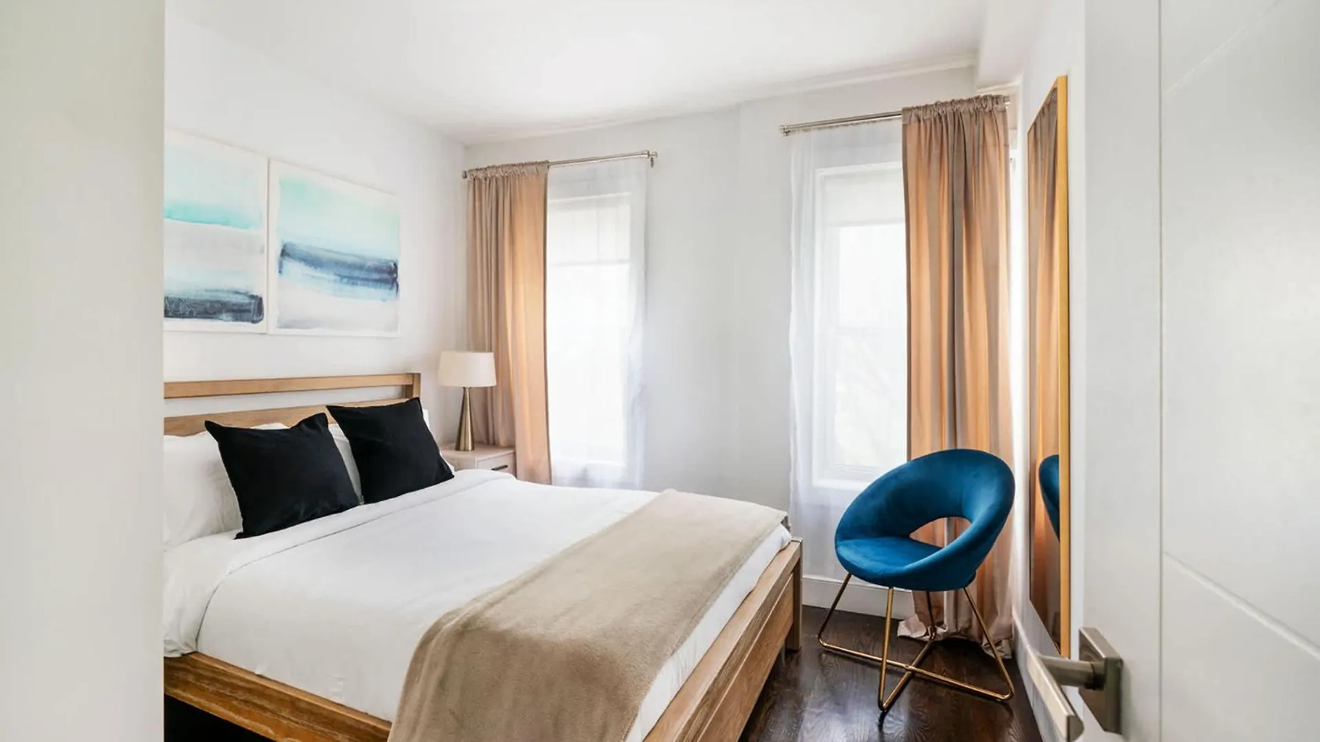39-2 Renovated 3Br Prime Hudson Yards Area Apartman New York